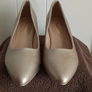 Women's Pointed Toe Pumps